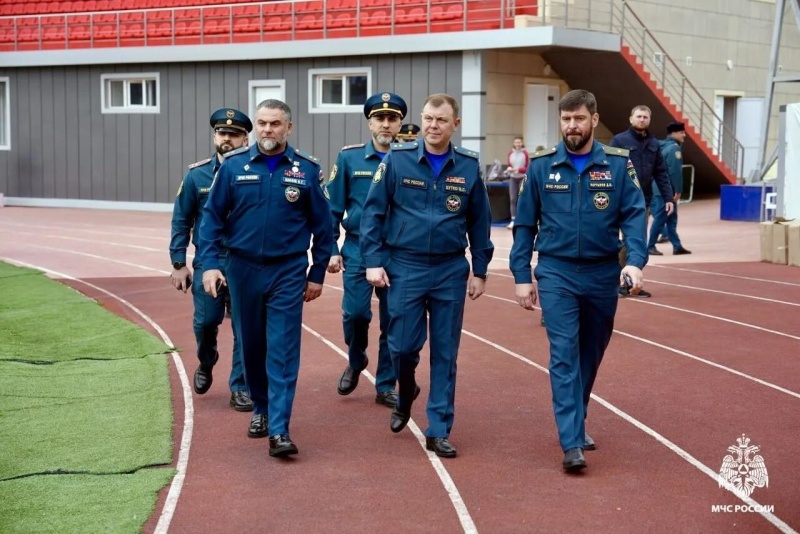 «Сработать как единое целое»: руководство МЧС России напутствовало спортсменов перед Чемпионатом мира