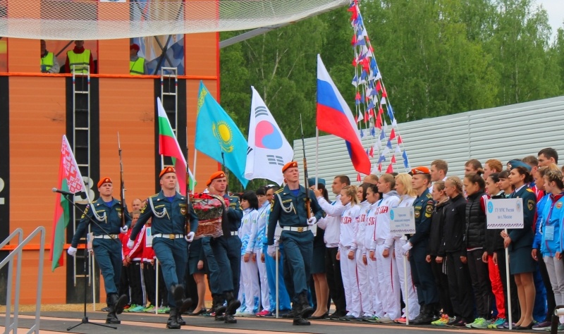 В Подмосковье состоялись Международные соревнования по пожарно-спасательному спорту на Кубок "Дружбы" и приз "Золотая штурмовка", посвященные 30-й годовщине со дня ликвидации Чернобыльской катастрофы