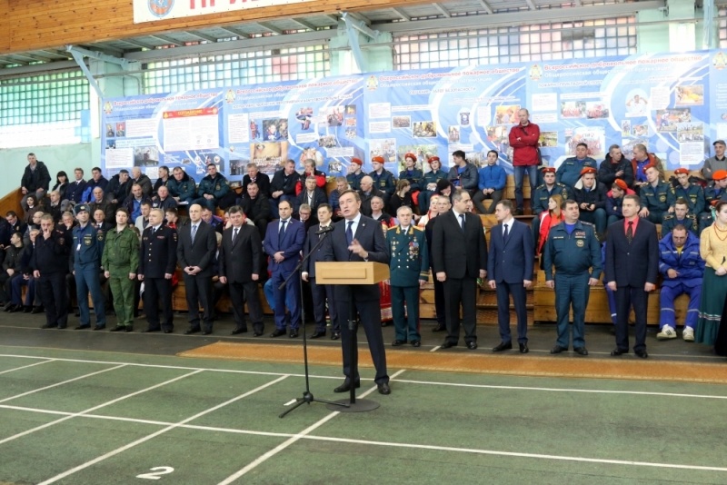 Подведены итоги первого дня Всероссийских соревнований на Кубок Министра МЧС России, Первенства России на Кубок ВДПО и Всероссийских соревнований среди специальных подразделений ФПС МЧС России по пожарно-спасательному спорту