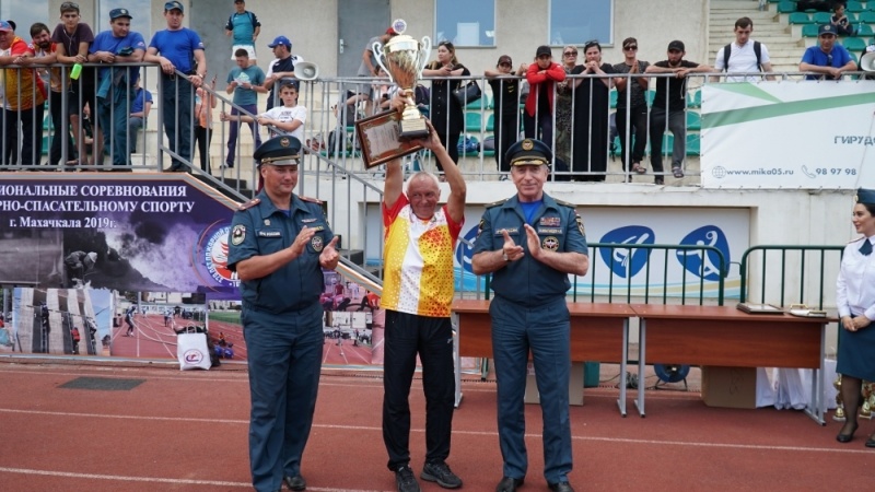 В Республике Дагестан прошло закрытие Межрегиональных соревнований по пожарно-спасательному спорту