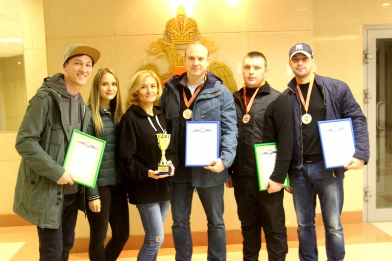 Сборная команда Государственного центрального аэромобильного спасательного отряда завоевала «золото» в соревнованиях по плаванию
