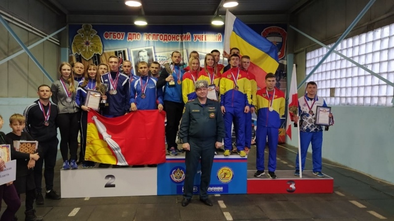 Сборная Ростовской области стала победителем на прошедших в Волгодонске Всероссийских соревнованиях по пожарно-спасательному спорту