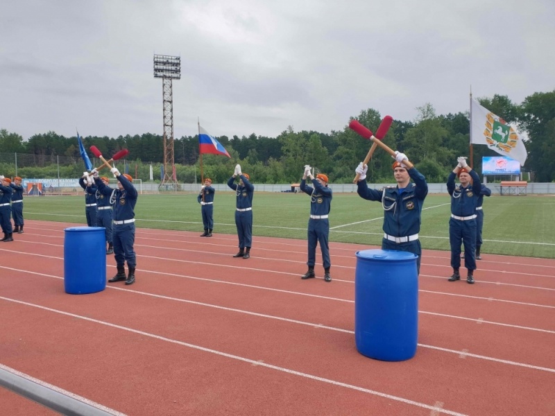 В Северске стартовали соревнования по пожарно-спасательному спорту среди специальных подразделений федеральной противопожарной службы МЧС России